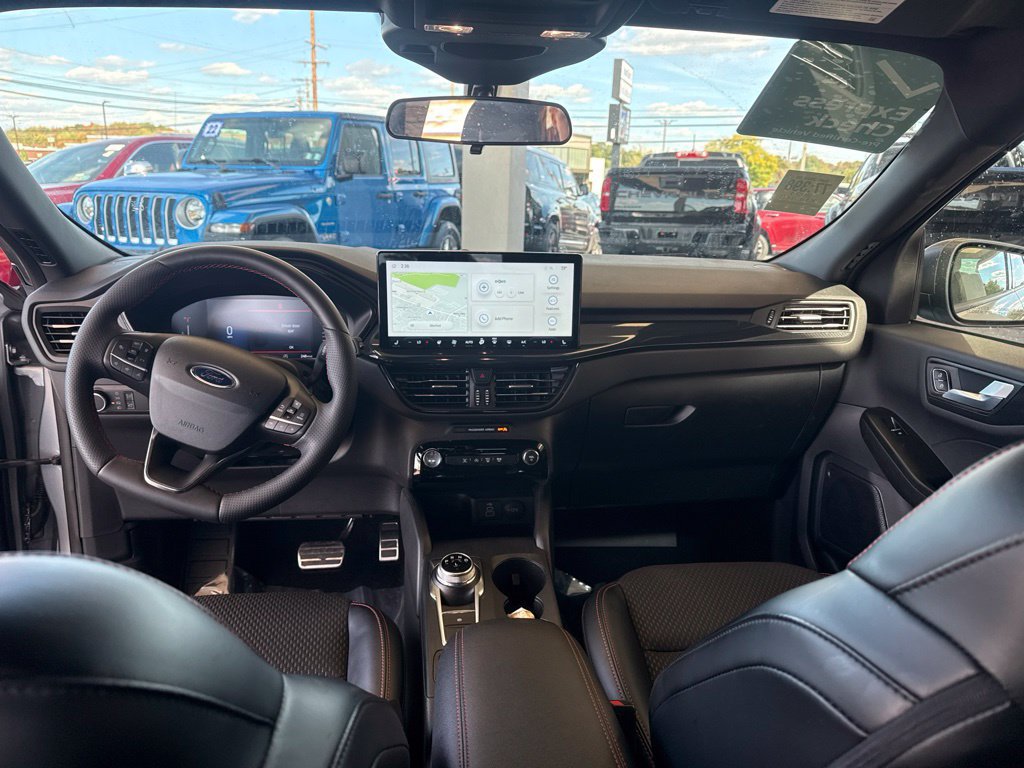 Certified 2024 Ford Escape ST-Line w/ Tech Pack #1 AWD/4WD image 14