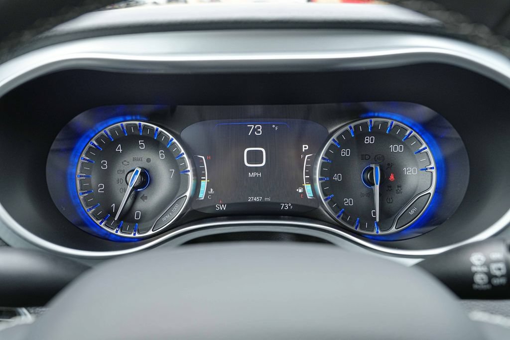 Used 2025 Chrysler Pacifica Limited FWD image 35