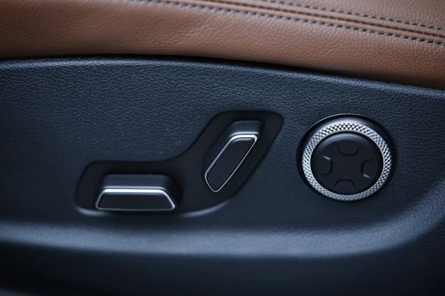 New 2026 Genesis GV70 2.5T Advanced image 23