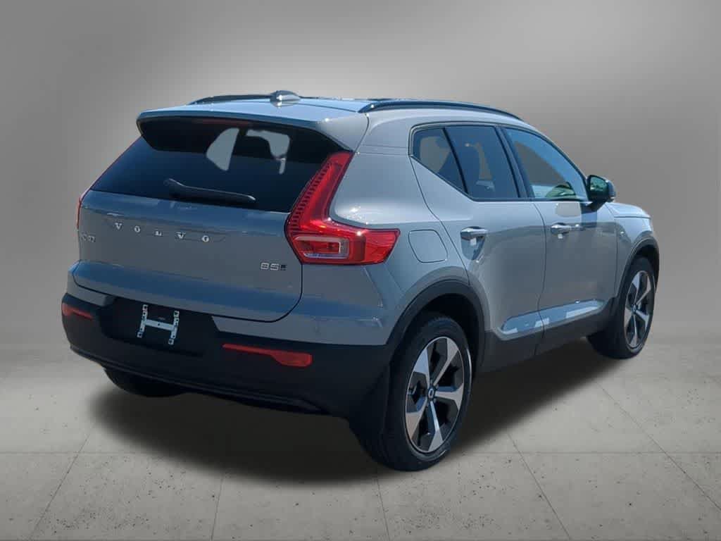 New 2026 Volvo XC40 B5 Plus w/ Protection Package Premier AWD/4WD image 6