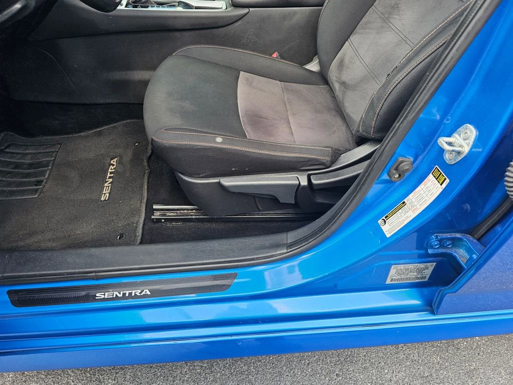 Used 2023 Nissan Sentra SR w/ Trunk Package image 11