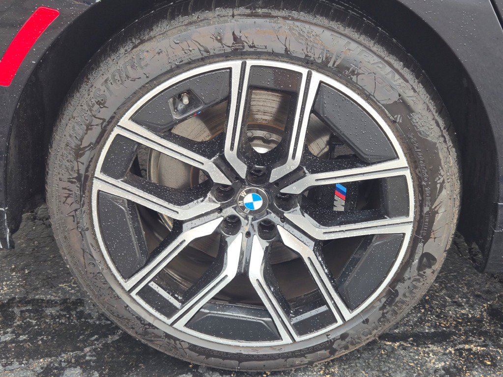 Used 2025 BMW 740i xDrive w/ Premium Package AWD/4WD image 15