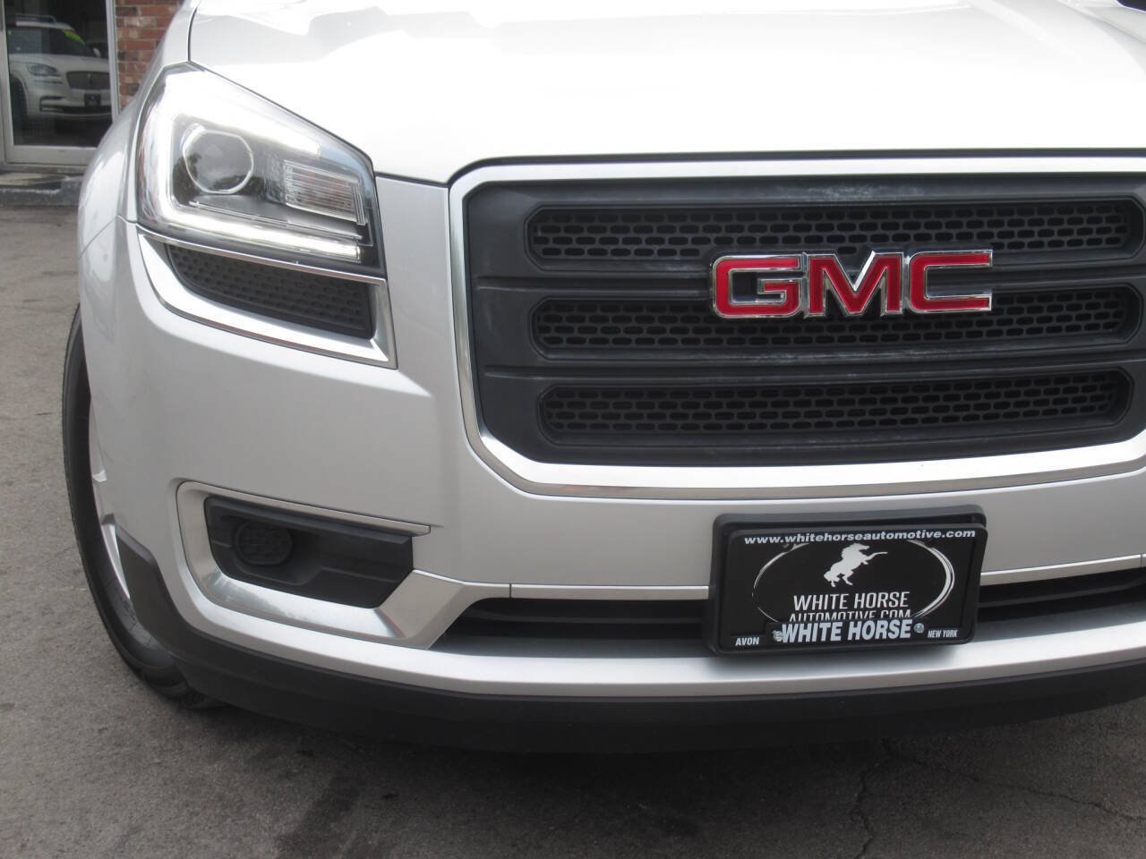 Used 2014 GMC Acadia SLE AWD/4WD image 3