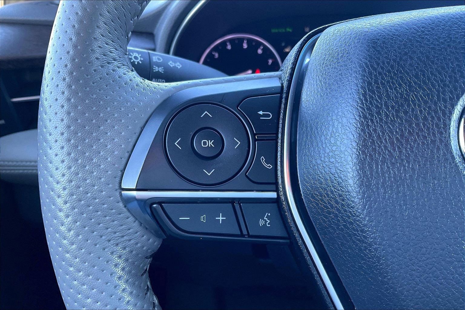 Used 2019 Toyota Avalon Limited w/ Advanced Safety Package image 21