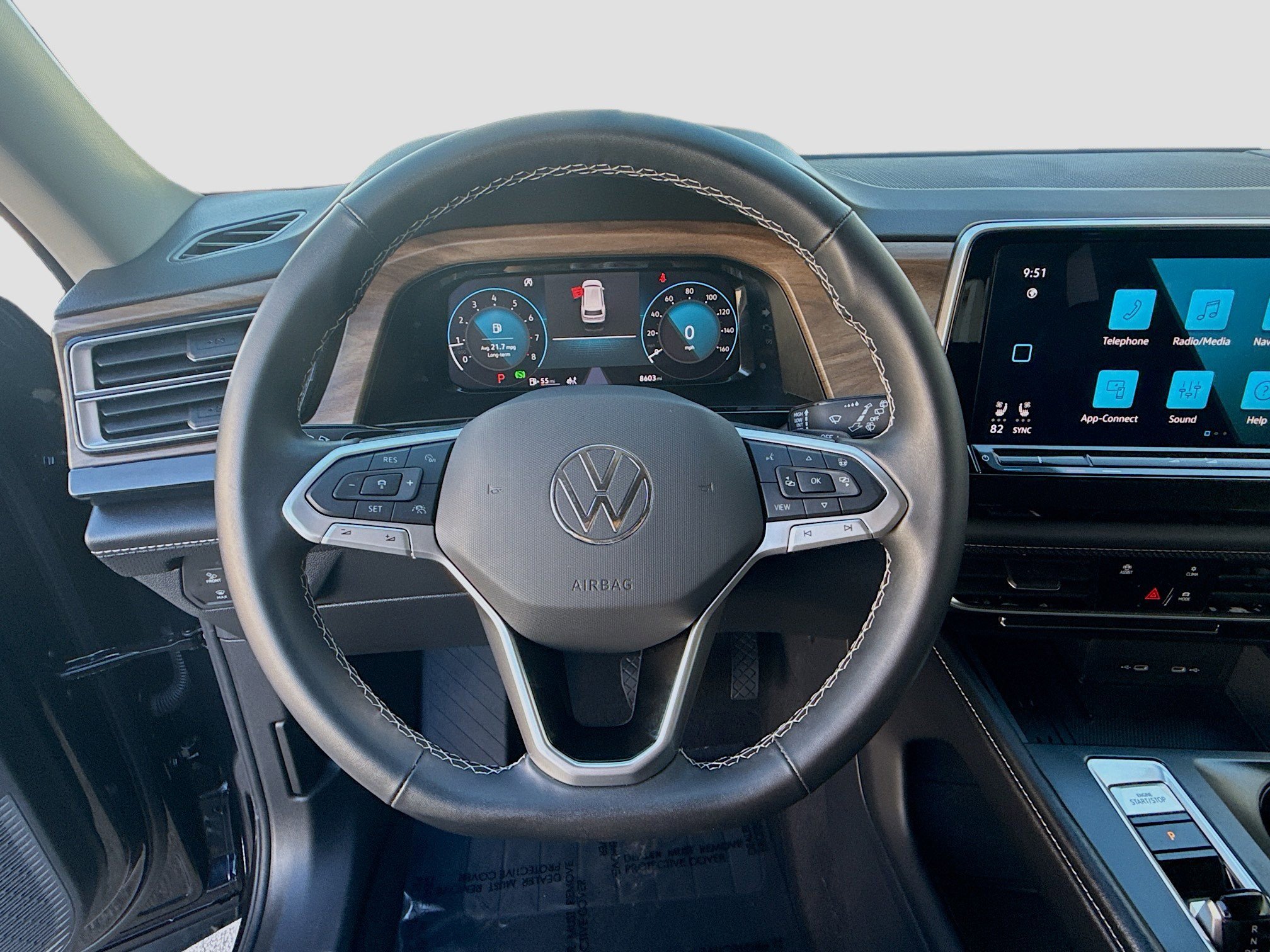 Certified 2025 Volkswagen Atlas SE image 10