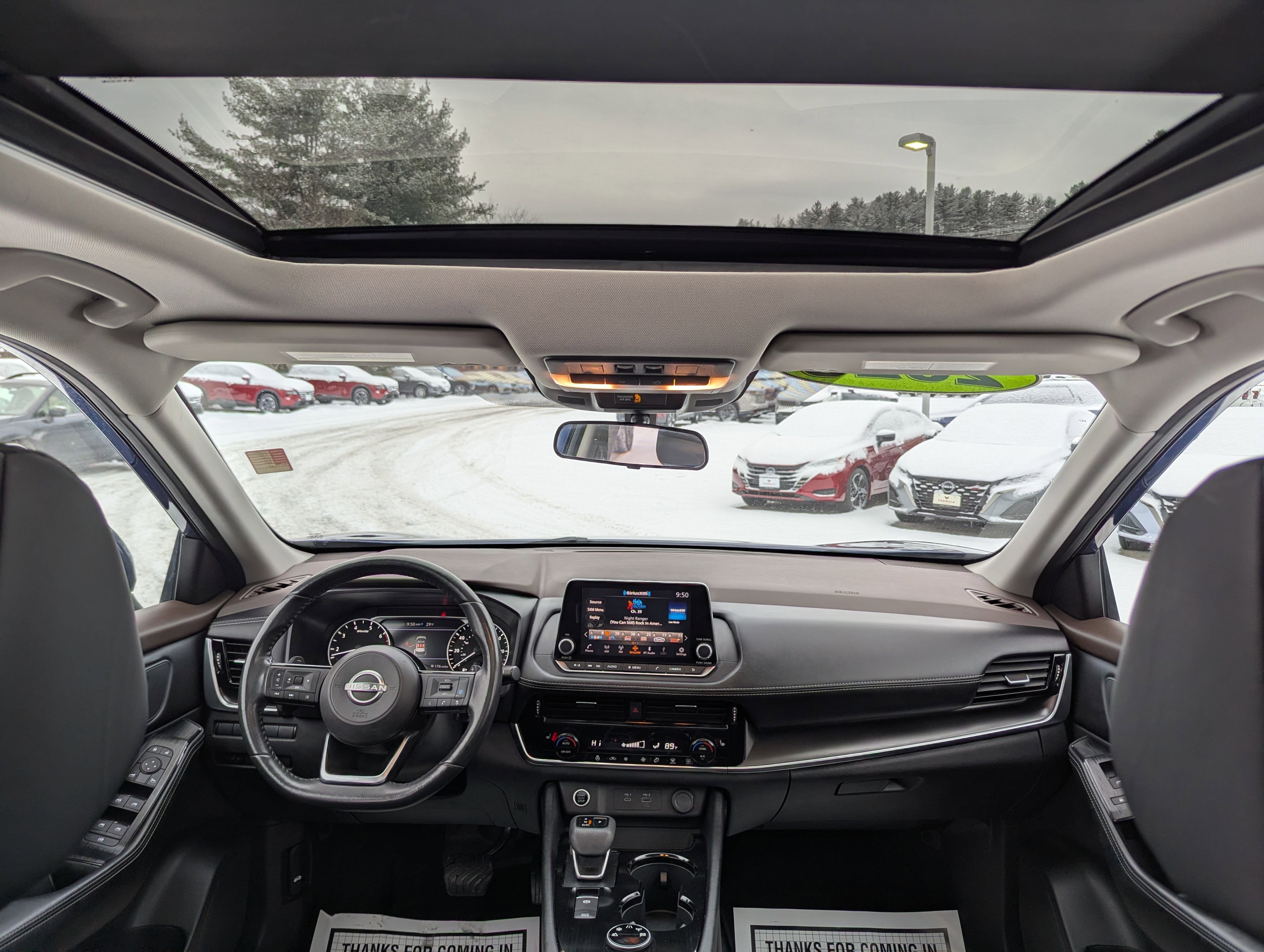 Used 2023 Nissan Rogue SV w/ SV Premium Package image 19