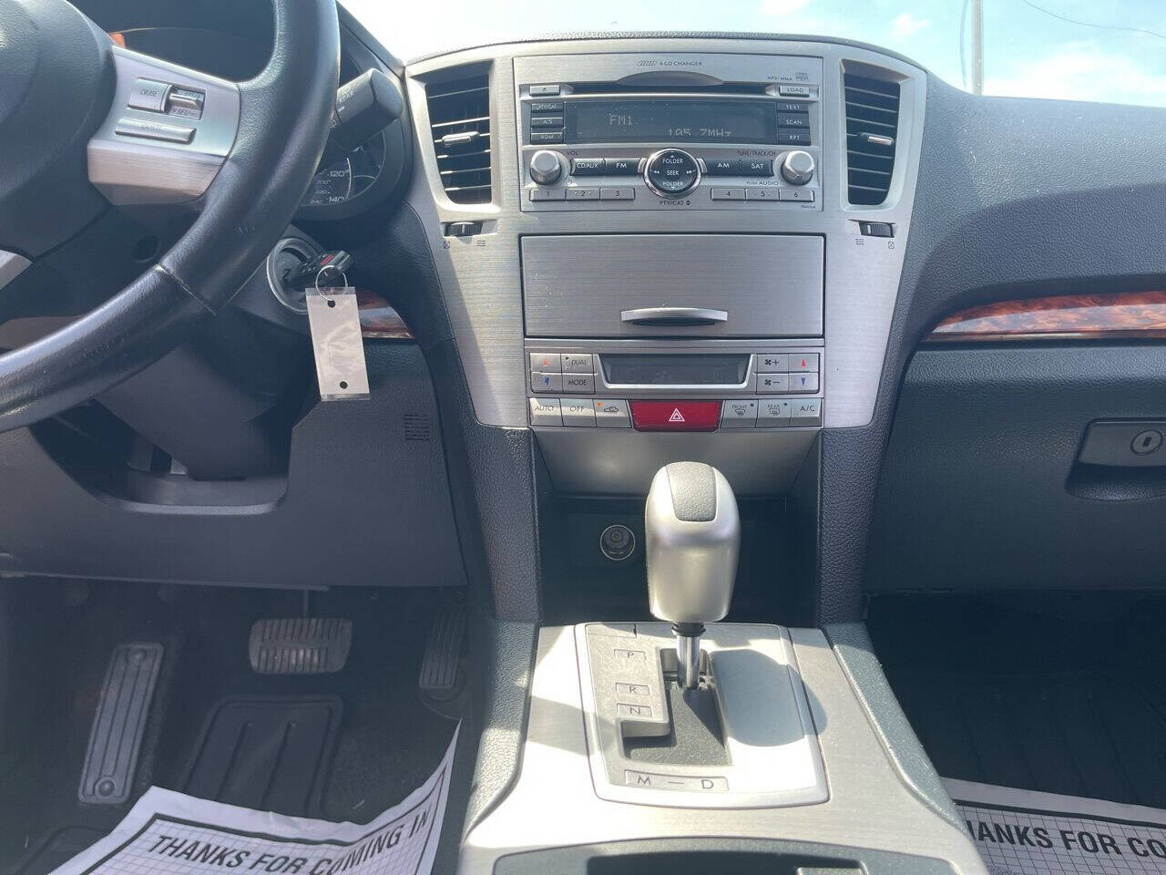 Used 2010 Subaru Outback 2.5i Limited AWD/4WD image 12