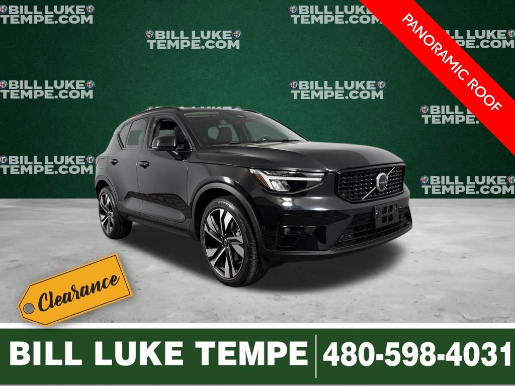 Used 2025 Volvo XC40 B5 Plus AWD/4WD video 1