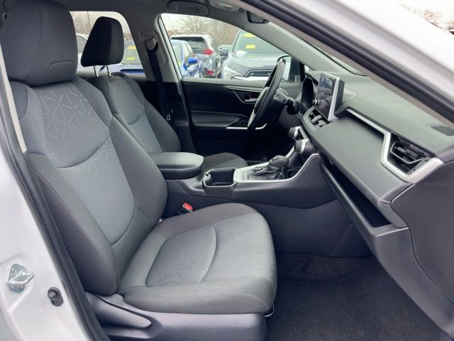 Used 2025 Toyota RAV4 XLE image 22