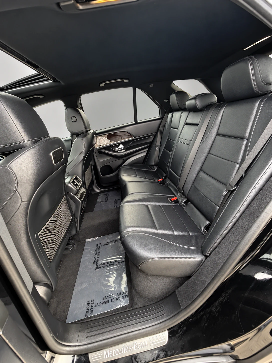 Used 2020 Mercedes-Benz GLE 350 4MATIC w/ Premium Package image 18