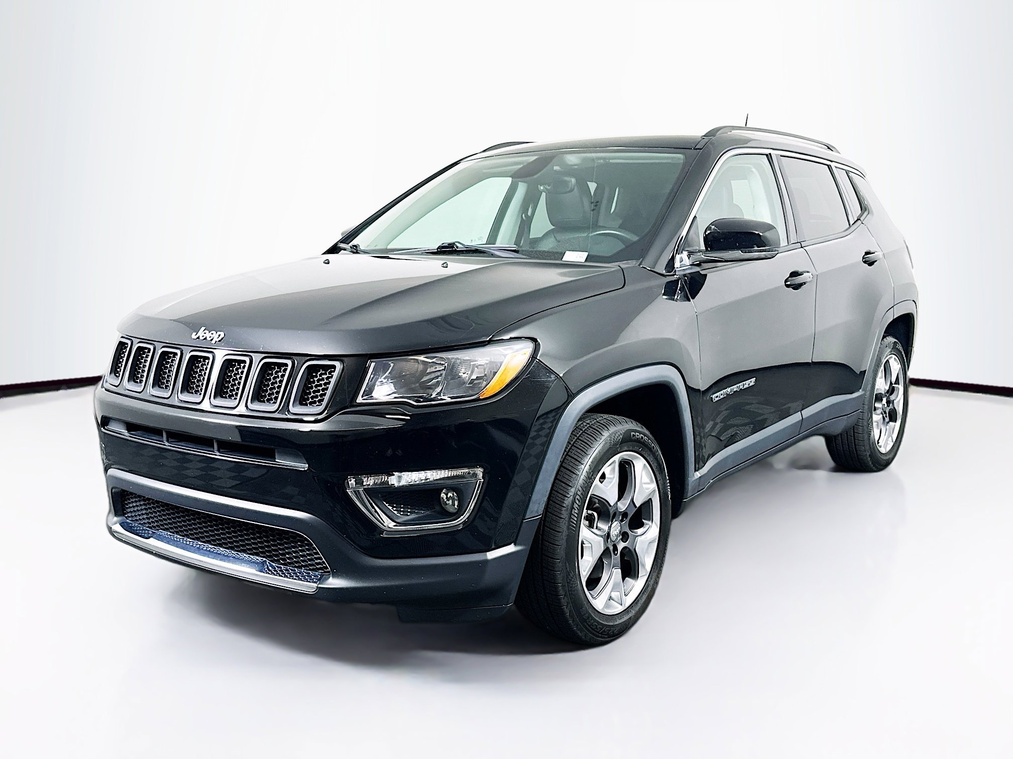 Used 2017 Jeep Compass Limited w/ Navigation Group image 3