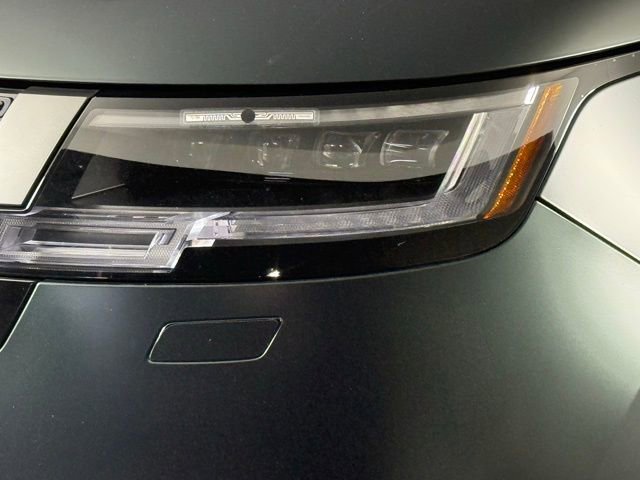 Certified 2025 Land Rover Range Rover SV AWD/4WD image 12