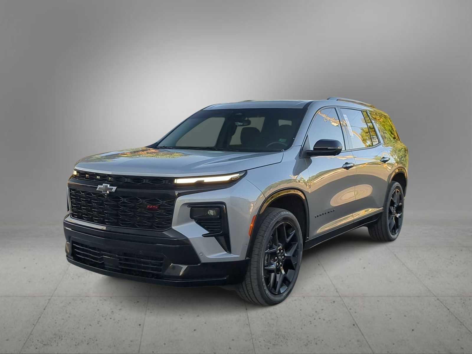 Used 2024 Chevrolet Traverse RS image 4