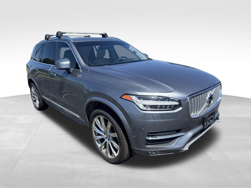 Used 2016 Volvo XC90 T6 Inscription w/ Vision Package AWD/4WD image 3