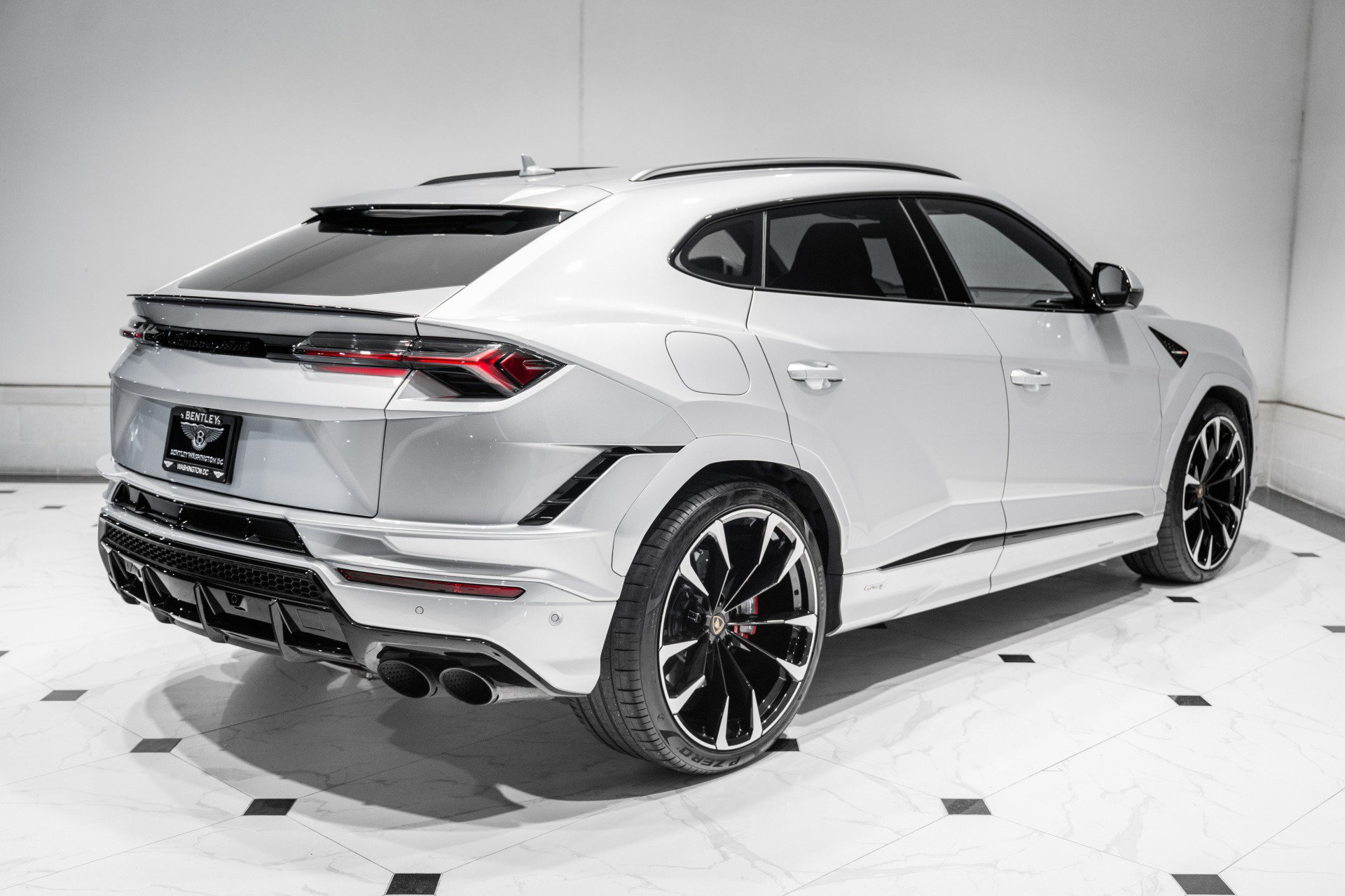 Used 2024 Lamborghini Urus S image 10