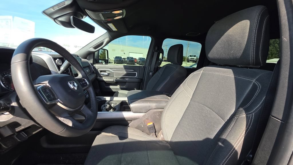 Used 2025 RAM 2500 Big Horn AWD/4WD image 12