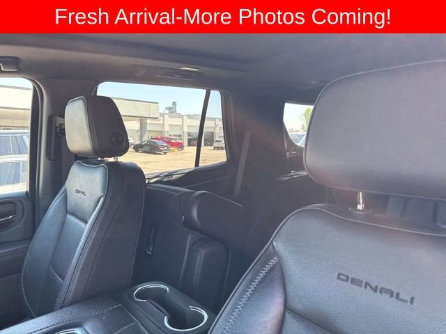Used 2021 GMC Yukon Denali w/ Denali Premium Package image 9