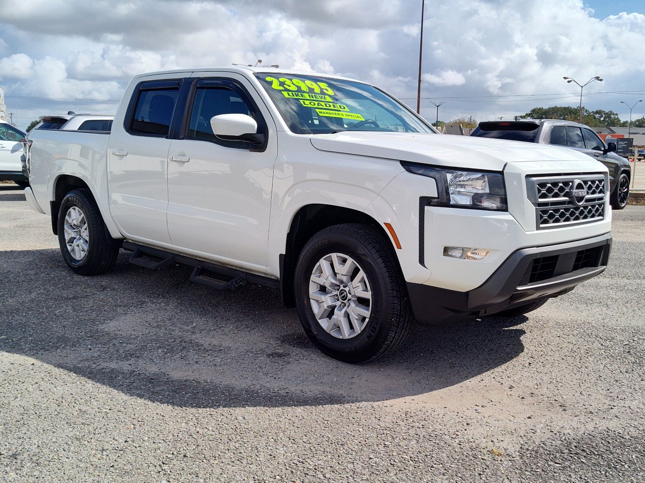 Used 2022 Nissan Frontier SV image 10