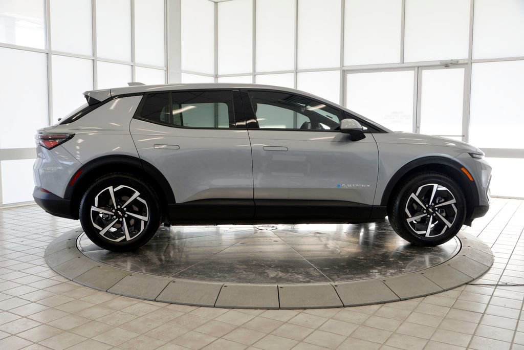 Certified 2025 Chevrolet Equinox EV LT image 9