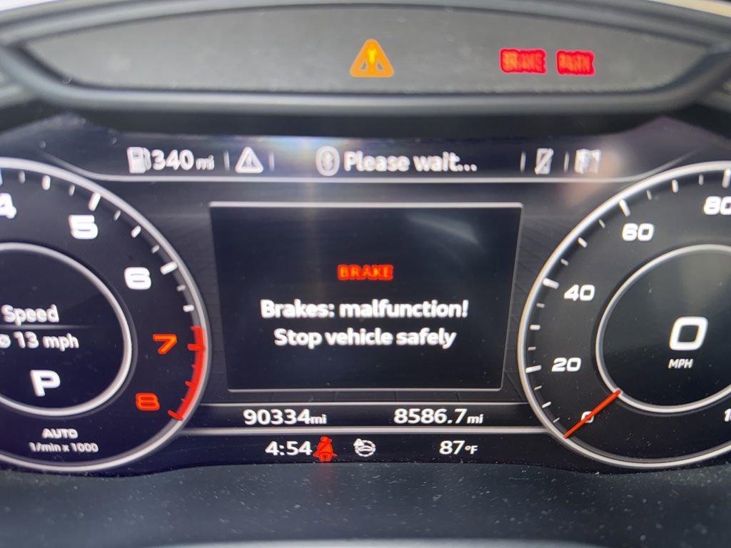 Used 2018 Audi Q5 2.0T Premium Plus w/ Premium Plus Package AWD/4WD image 11