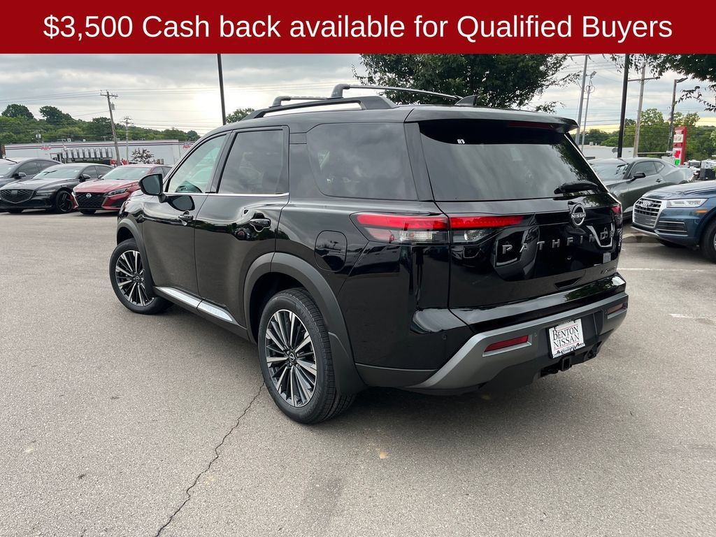 New 2026 Nissan Pathfinder Platinum FWD image 6