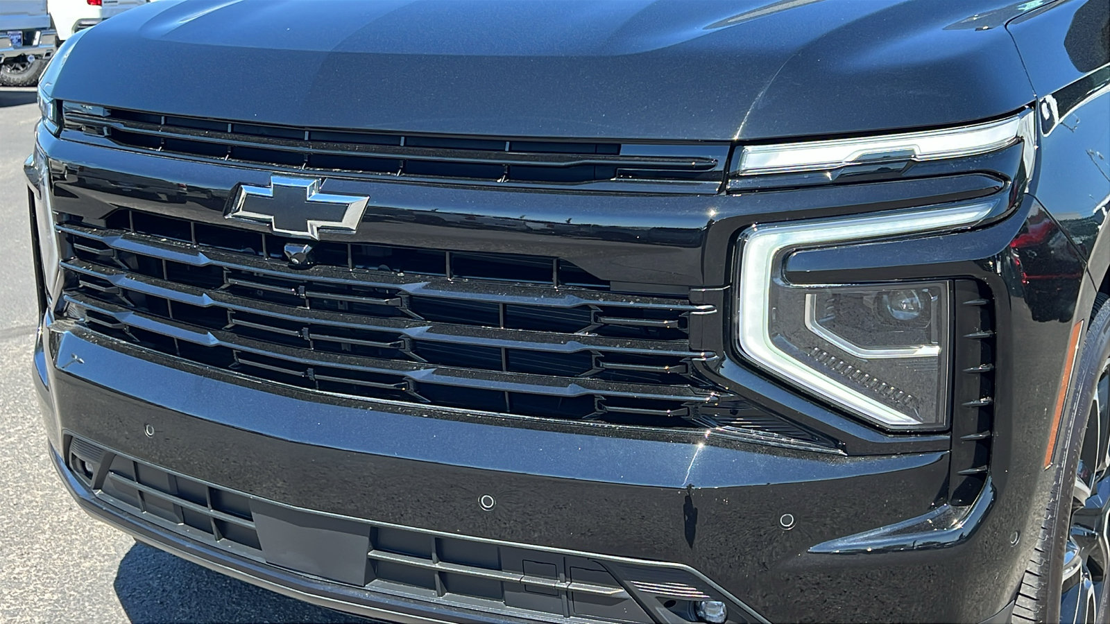 Certified 2025 Chevrolet Suburban RST w/ Comfort Package AWD/4WD image 9