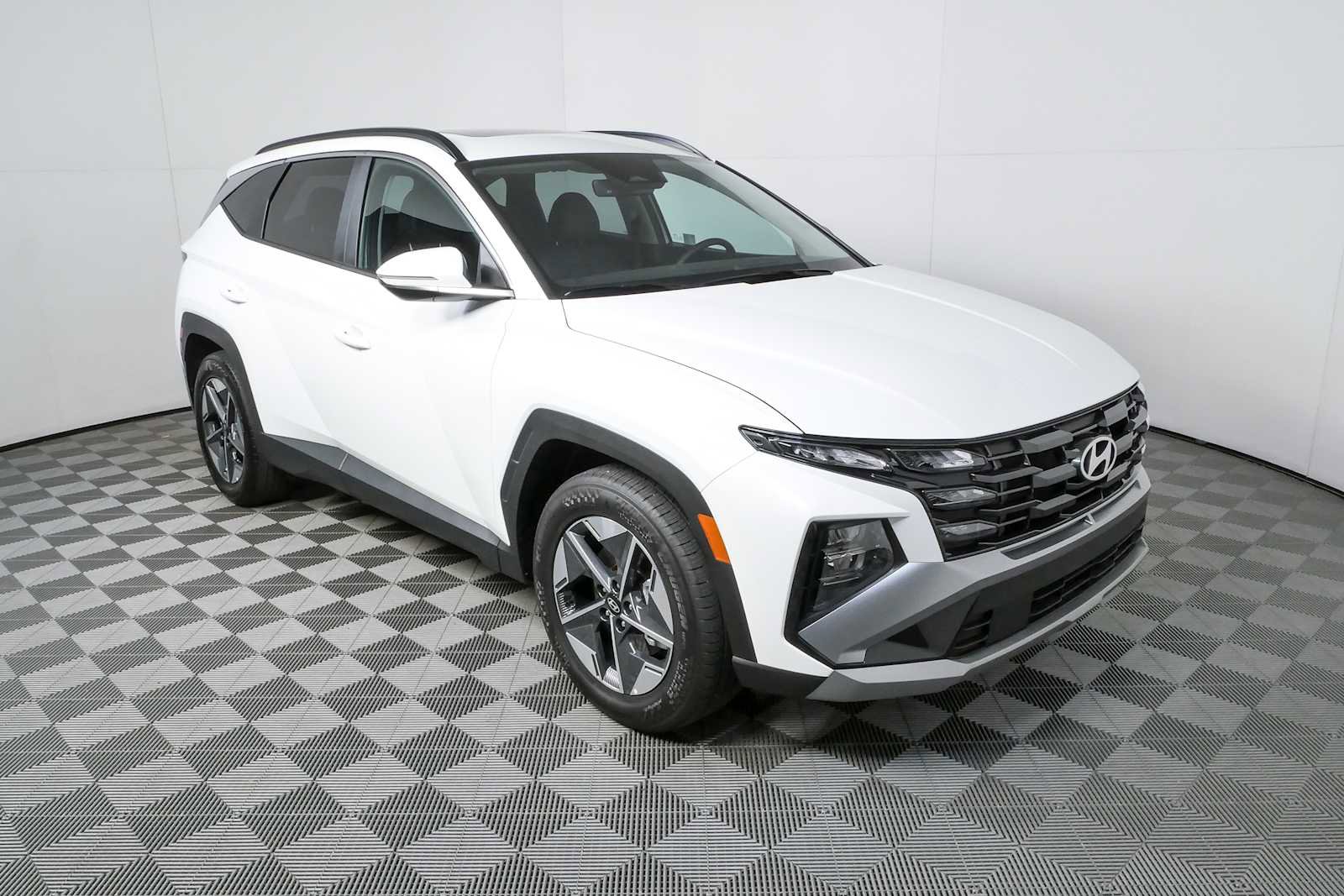 Certified 2025 Hyundai Tucson SEL FWD image 1