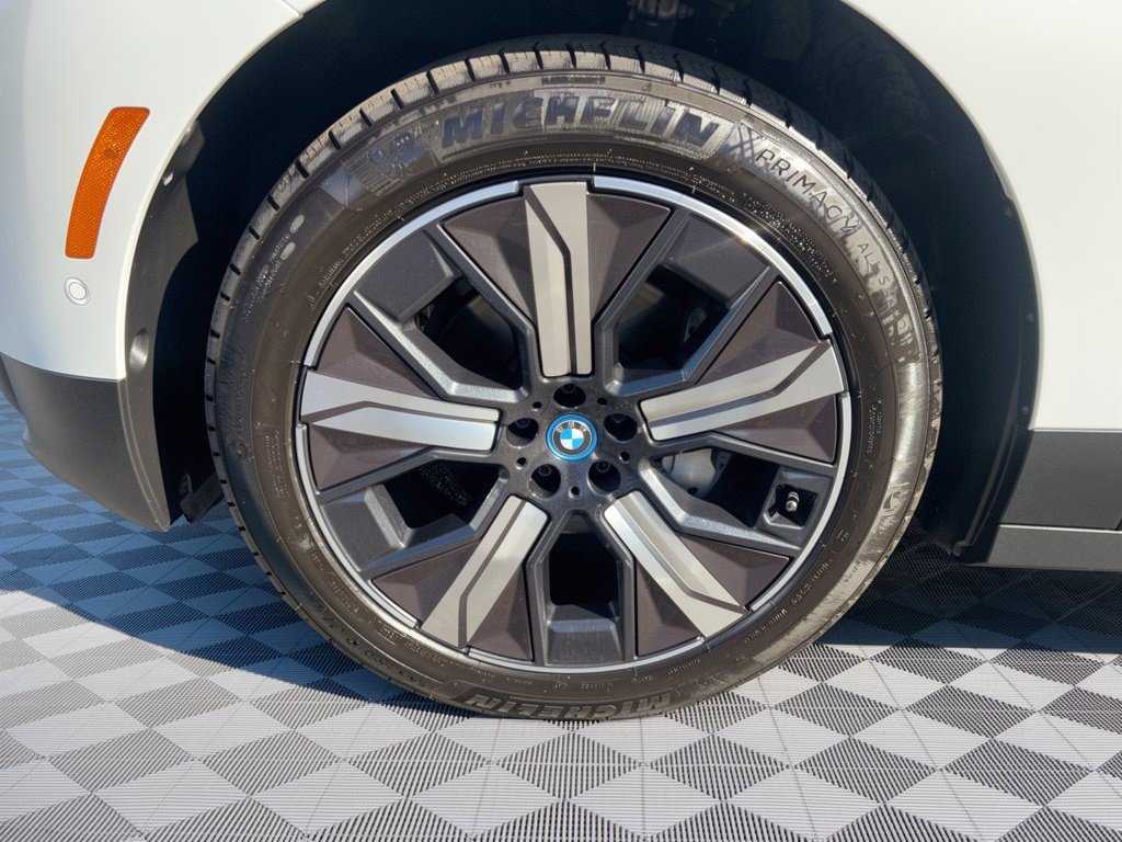 Certified 2024 BMW iX xDrive50 w/ Convenience Package AWD/4WD image 13