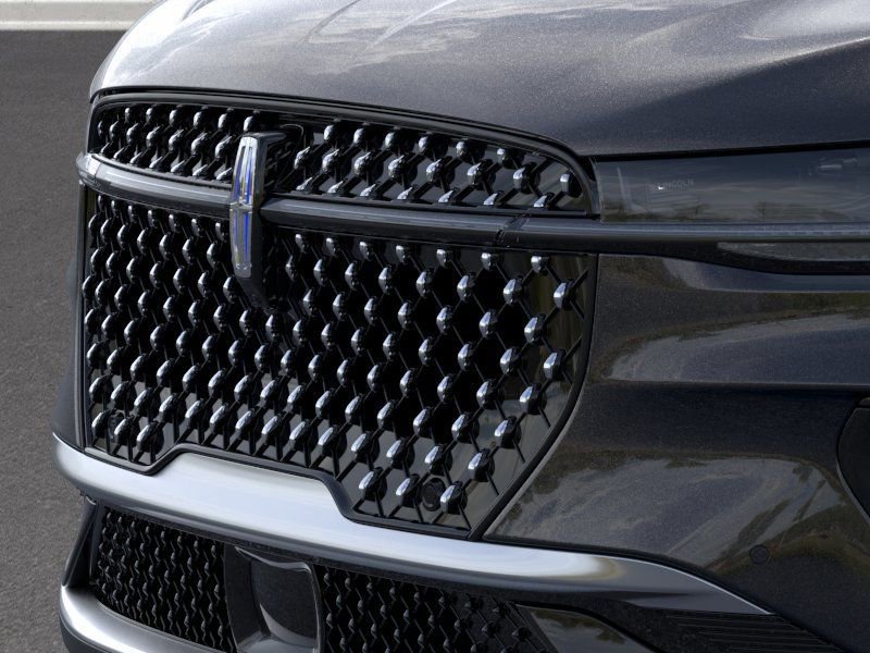 New 2026 Lincoln Nautilus Premier AWD/4WD image 17