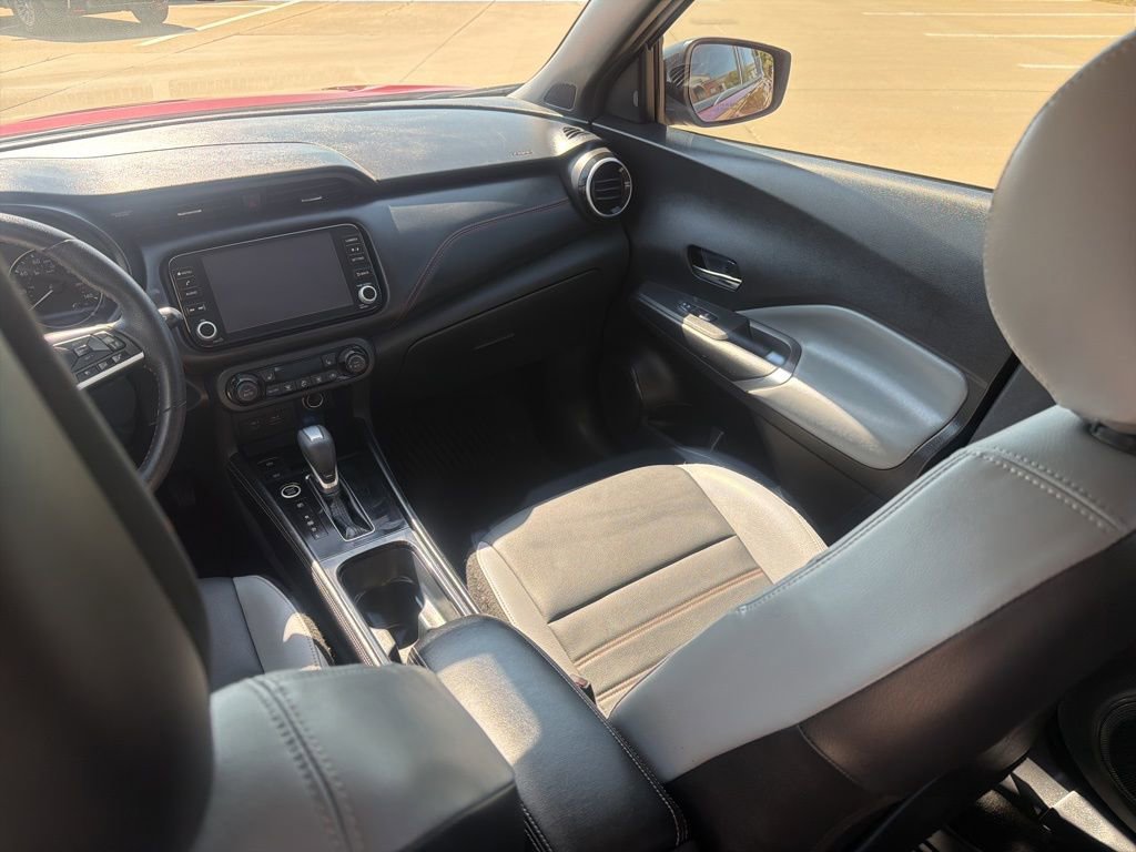 Used 2024 Nissan Kicks SR w/ SR Premium Package FWD image 18