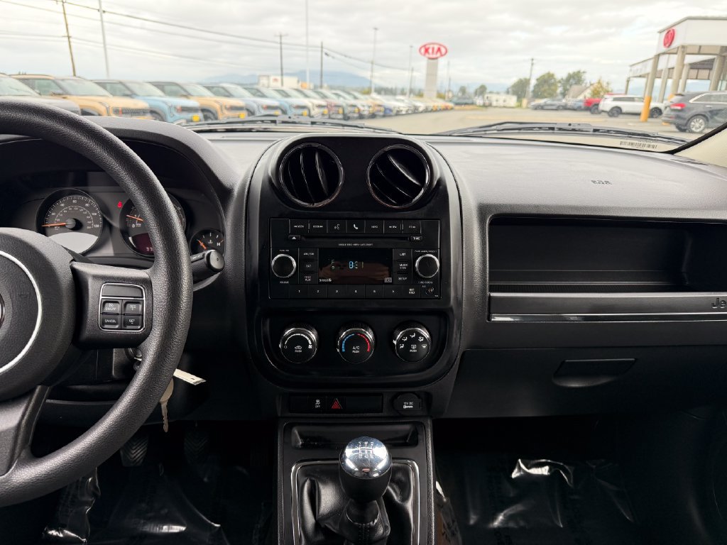 Used 2016 Jeep Patriot Sport FWD image 23
