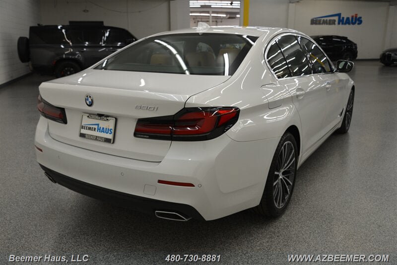 Used 2023 BMW 530i w/ Premium Package RWD image 11