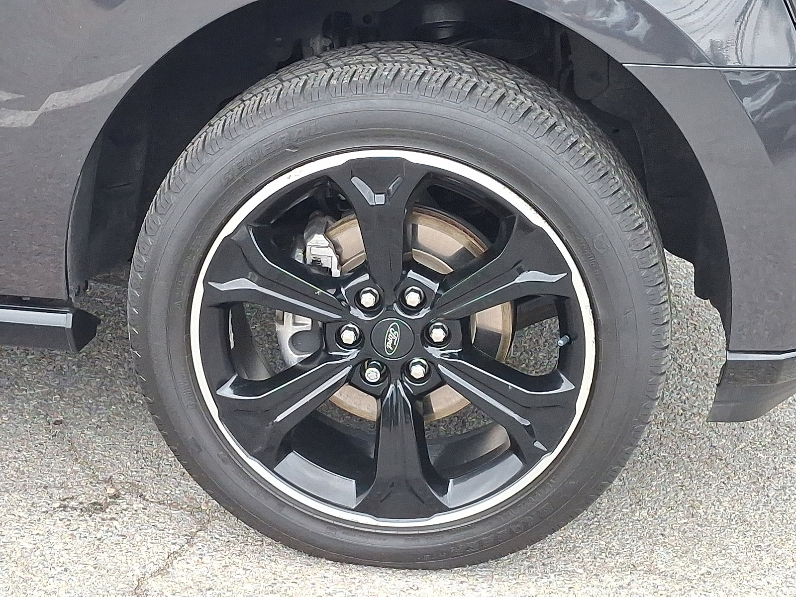 Used 2022 Ford Expedition Limited image 8