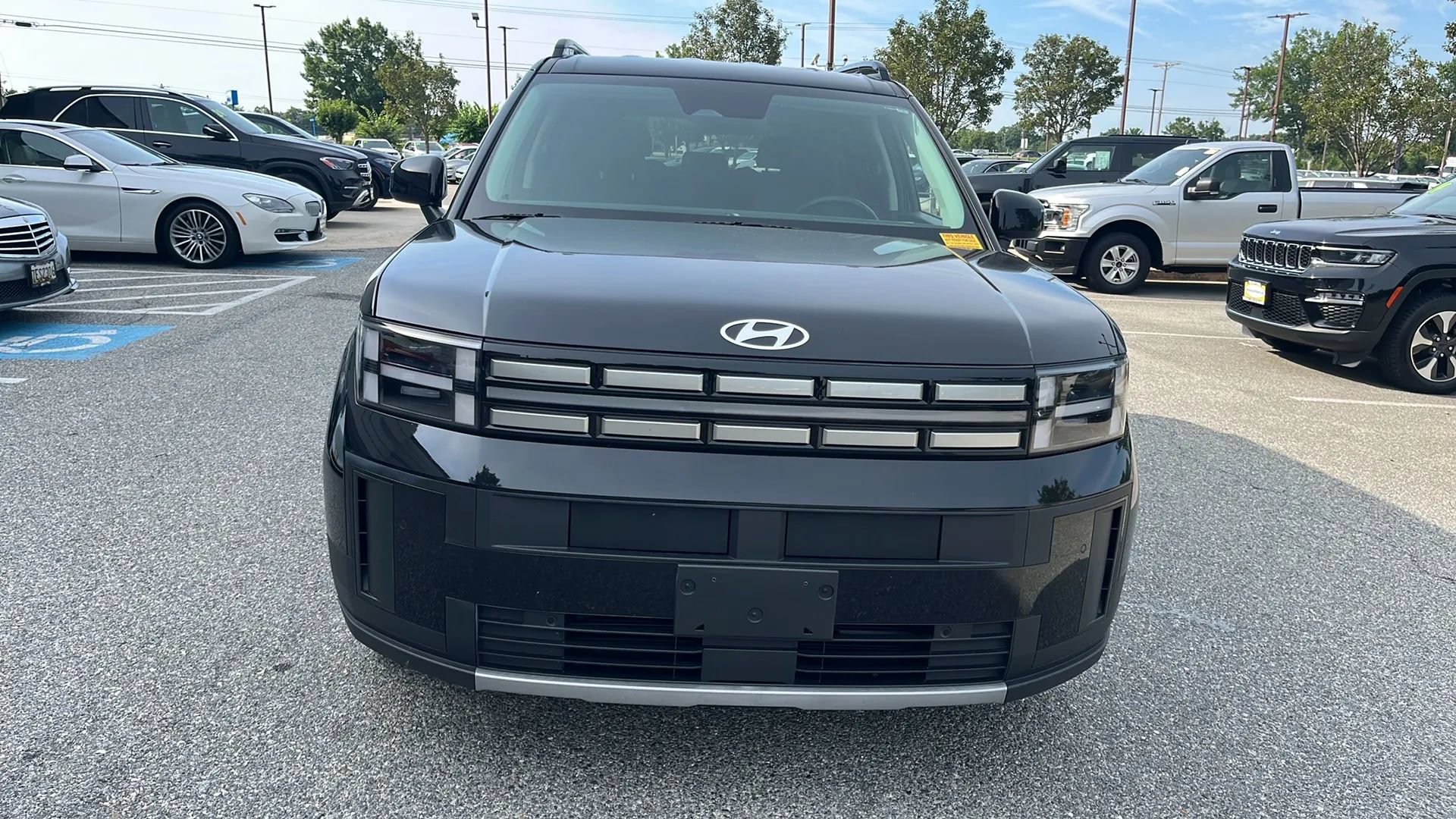 Used 2024 Hyundai Santa Fe SEL AWD/4WD image 1