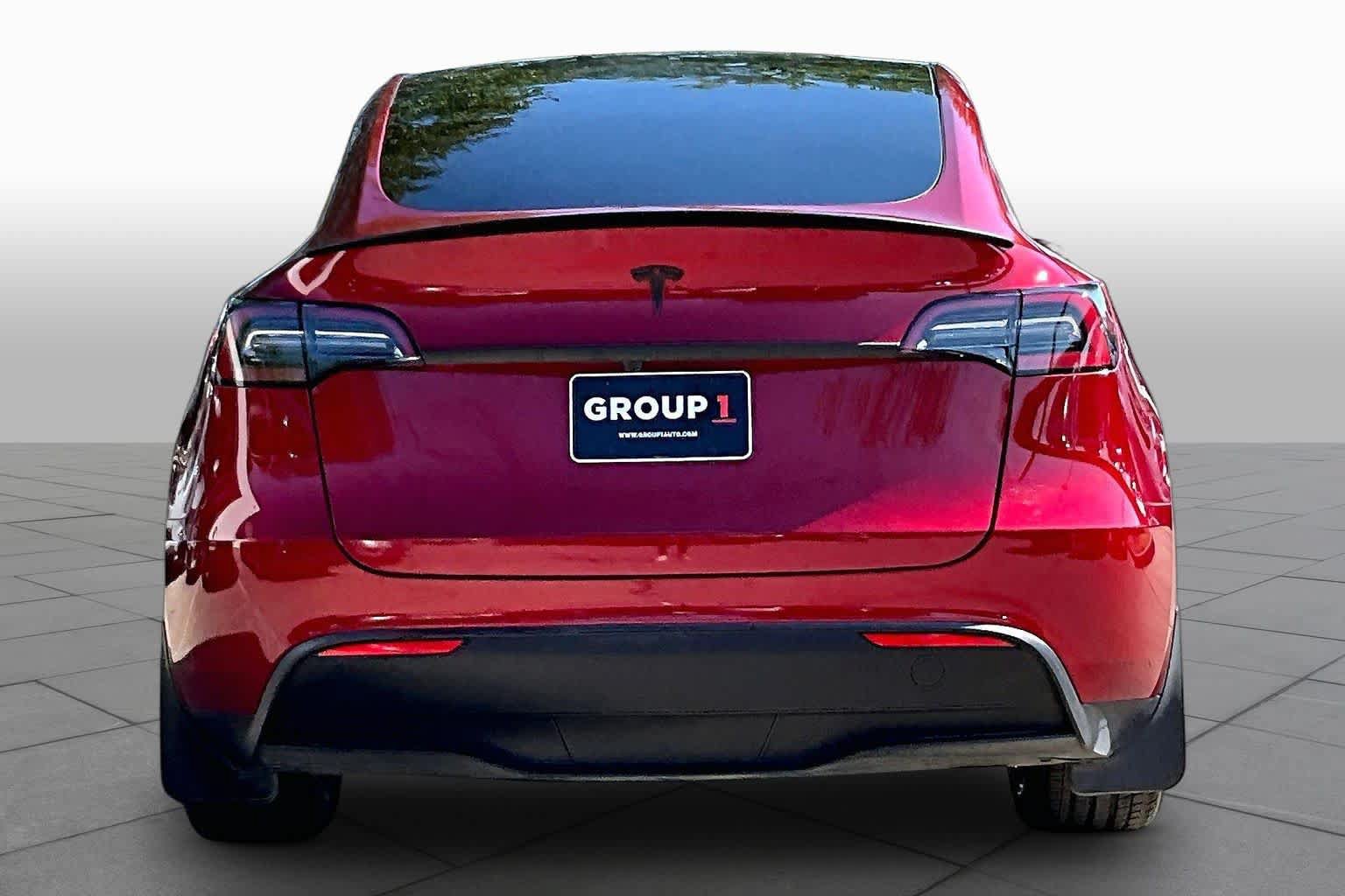 Used 2024 Tesla Model Y 2WD image 4