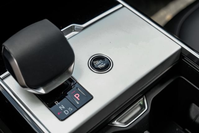 New 2026 Land Rover Range Rover SE AWD/4WD image 25