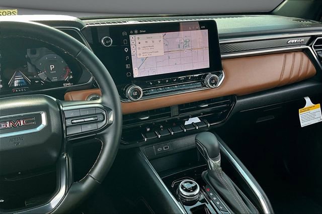 Used 2025 GMC Canyon AT4 image 10