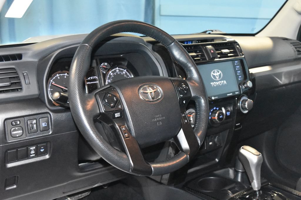 Used 2024 Toyota 4Runner TRD Off-Road Premium AWD/4WD image 2