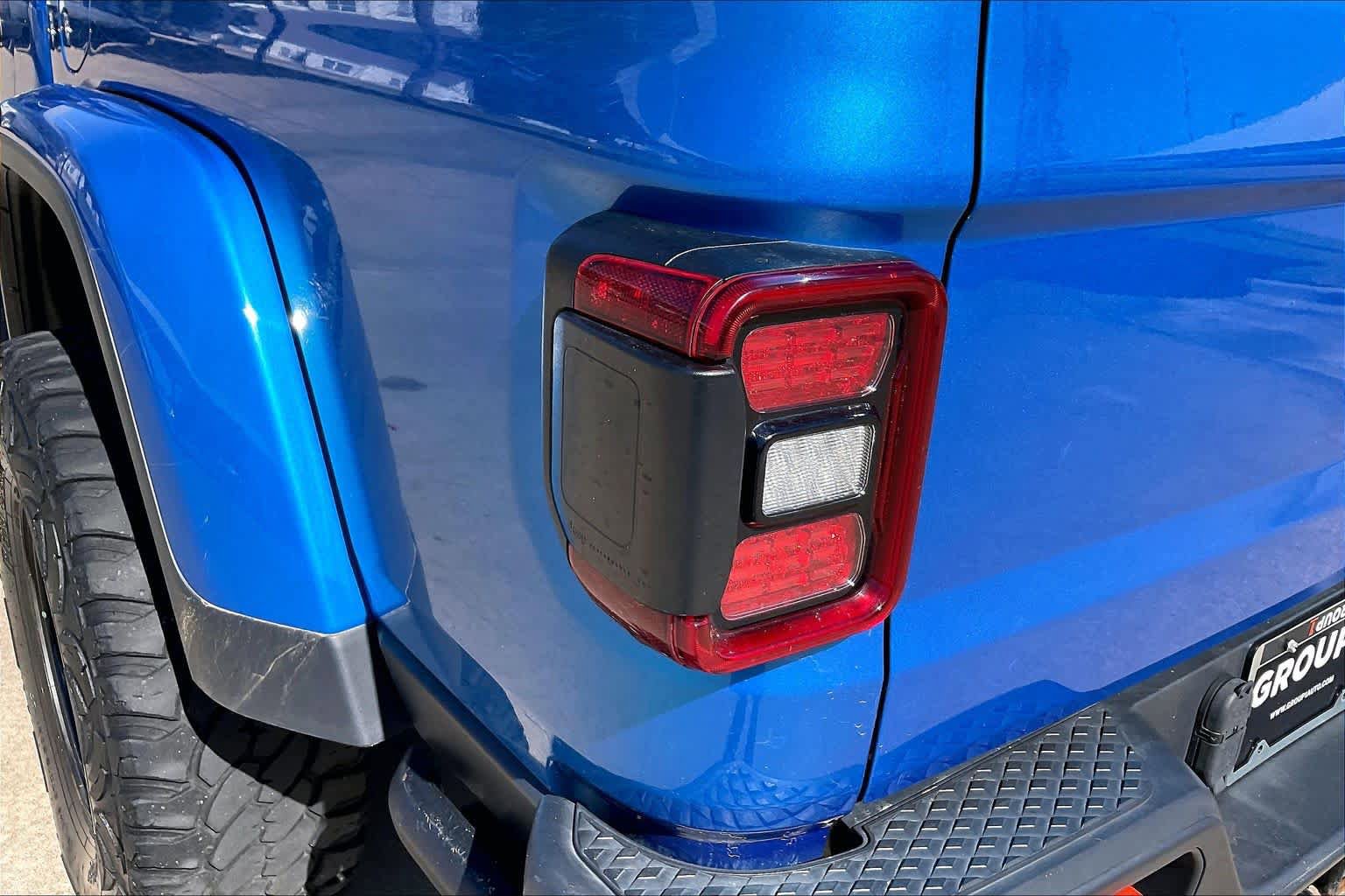 Used 2021 Jeep Gladiator Mojave AWD/4WD image 28