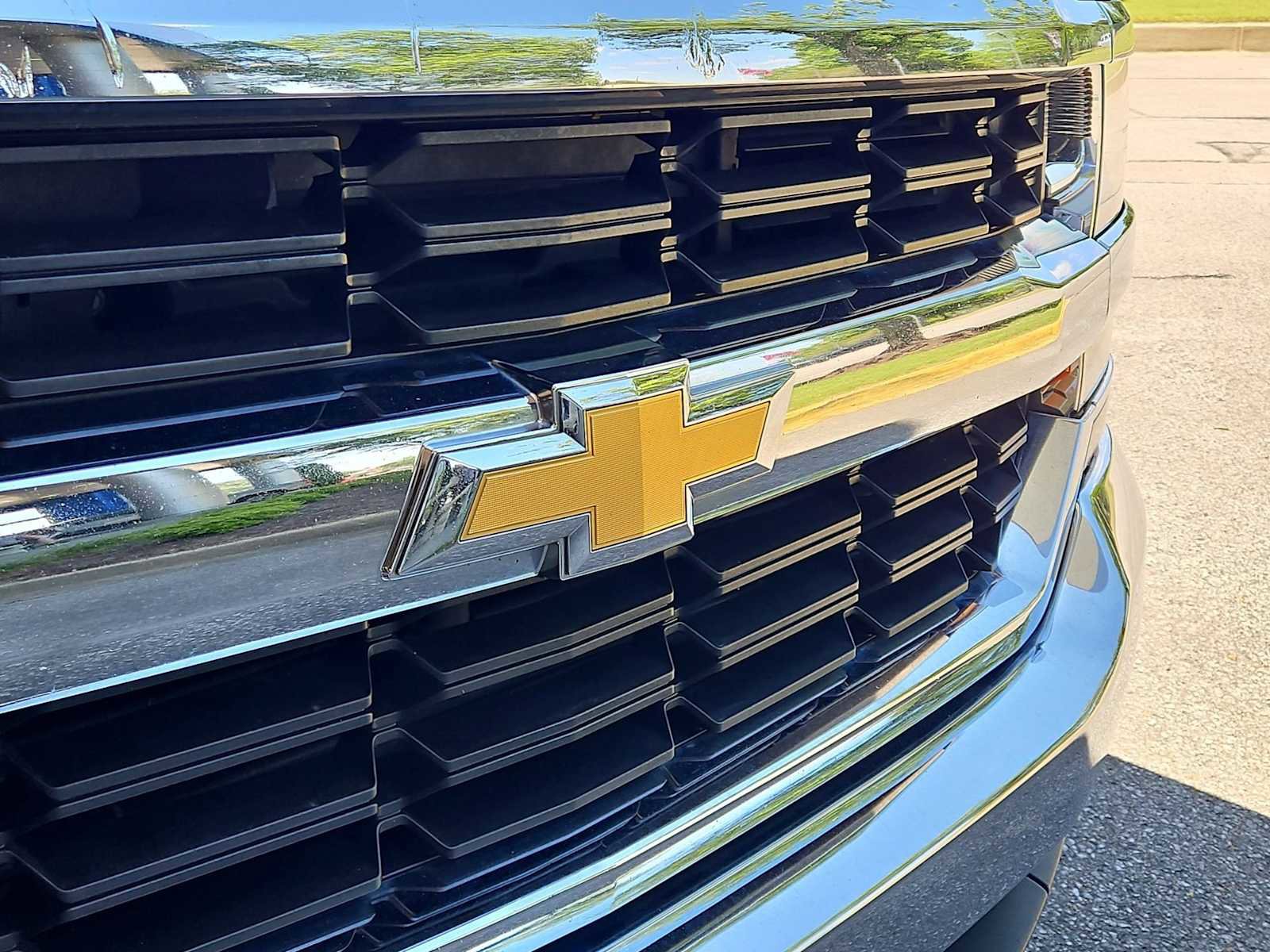Used 2019 Chevrolet Silverado 1500 LT RWD image 12