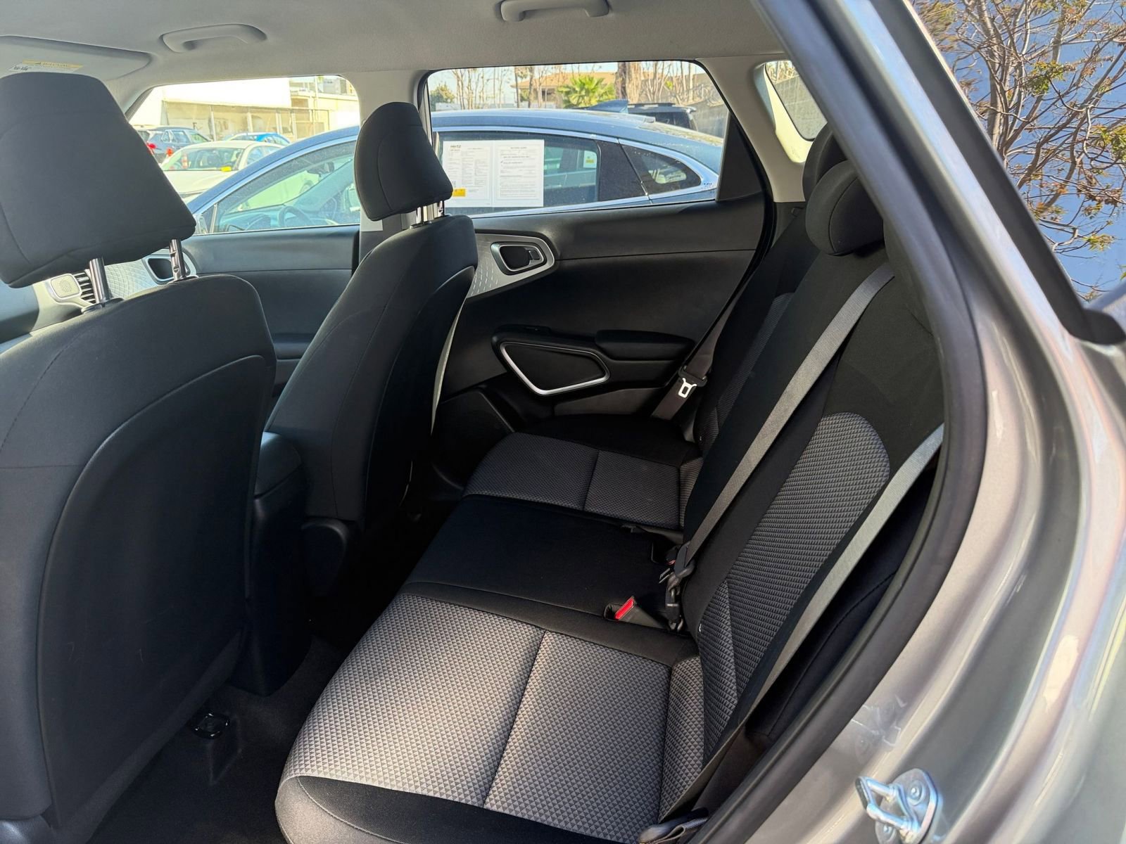 Used 2025 Kia Soul LX w/ LX Technology Package image 36