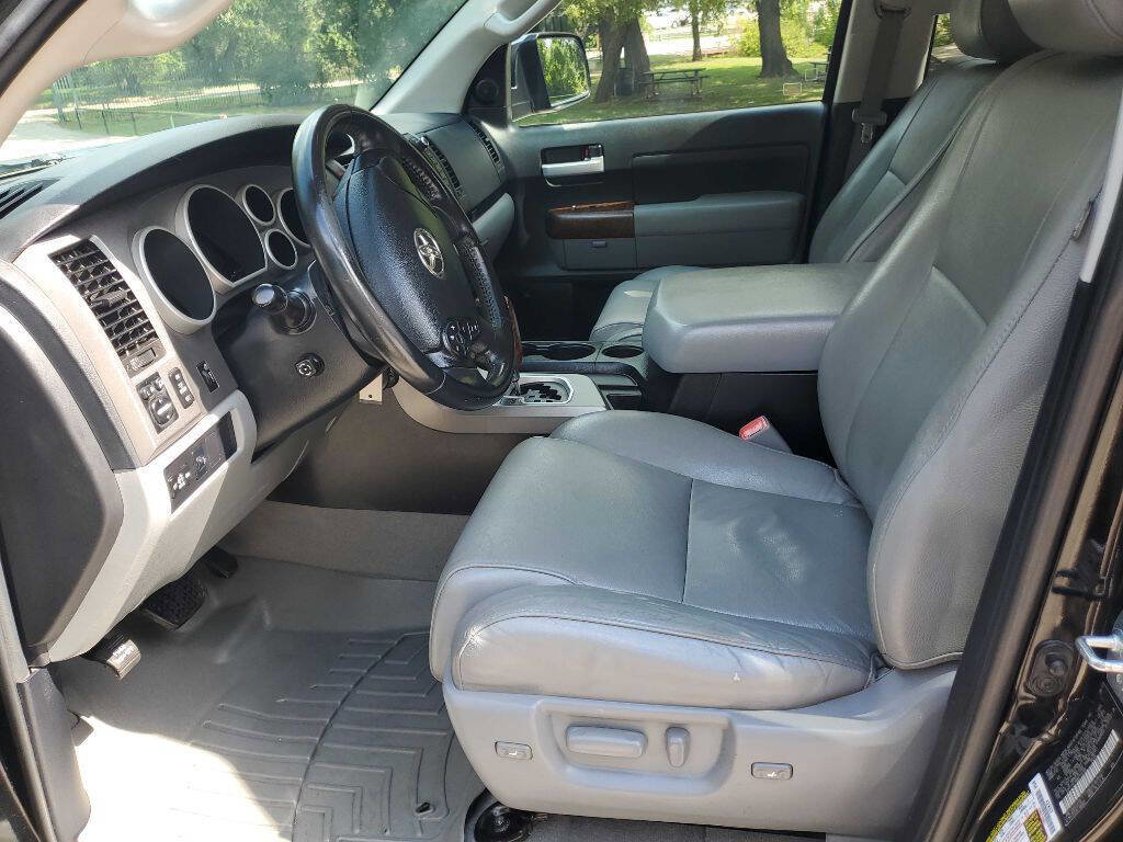 Used 2011 Toyota Tundra Limited image 23