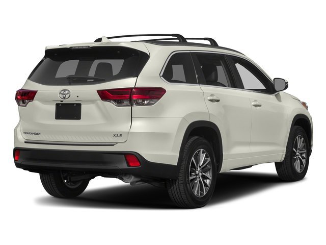 Used 2017 Toyota Highlander XLE AWD/4WD image 2
