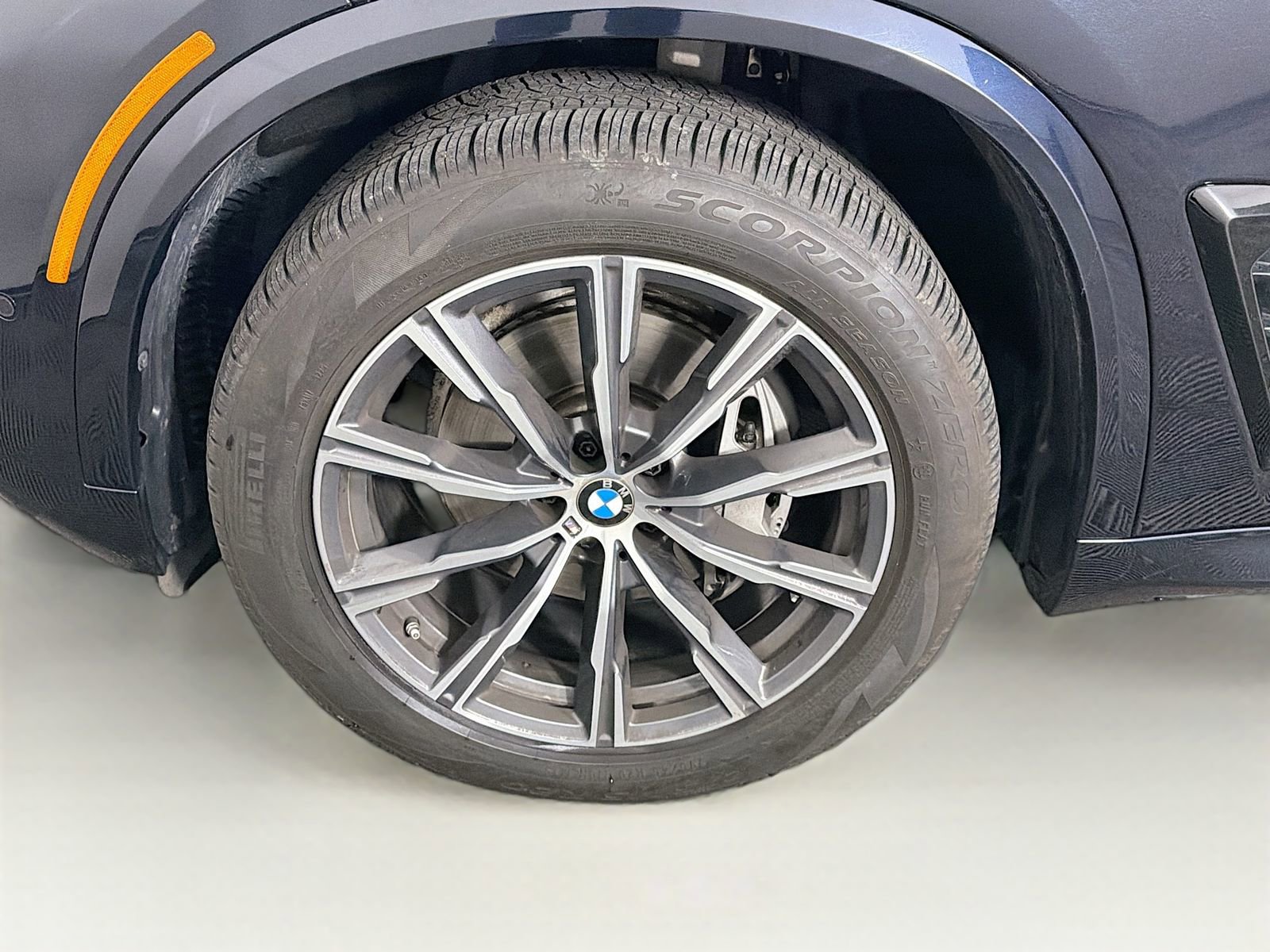 Used 2026 BMW X5 xDrive40i w/ M Sport Package image 32