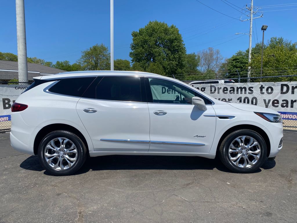 Used 2020 Buick Enclave Avenir w/ Avenir Technology Package AWD/4WD image 2