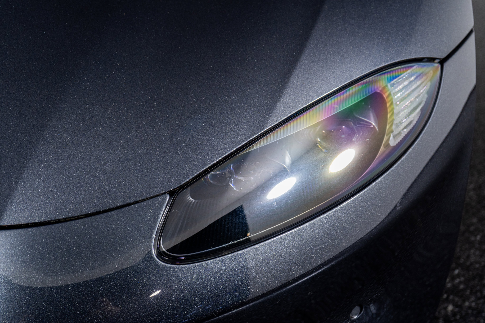 Used 2021 Aston Martin V8 Vantage Roadster image 24