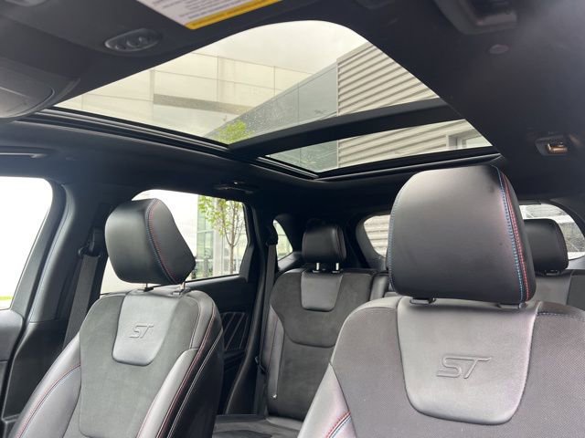 Used 2023 Ford Edge ST w/ Equipment Group 401A AWD/4WD image 24
