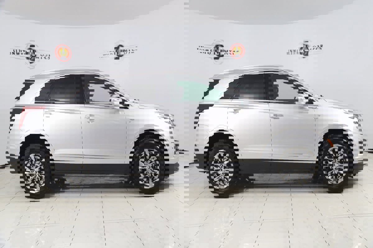 Used 2020 Cadillac XT5 Premium Luxury image 2