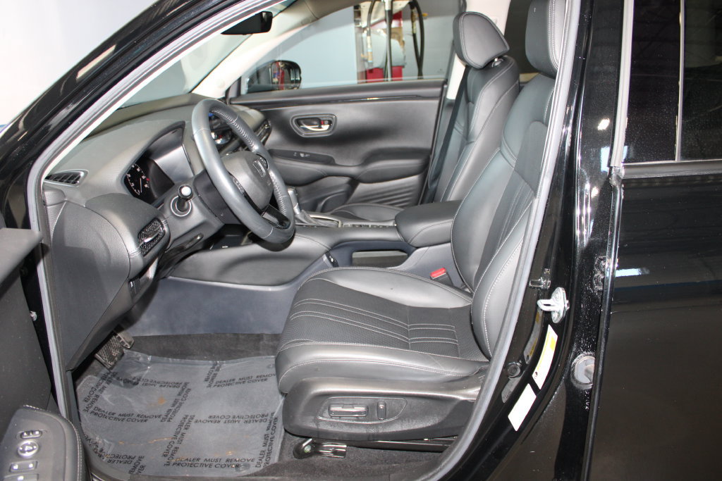 Used 2023 Honda HR-V EX-L image 7