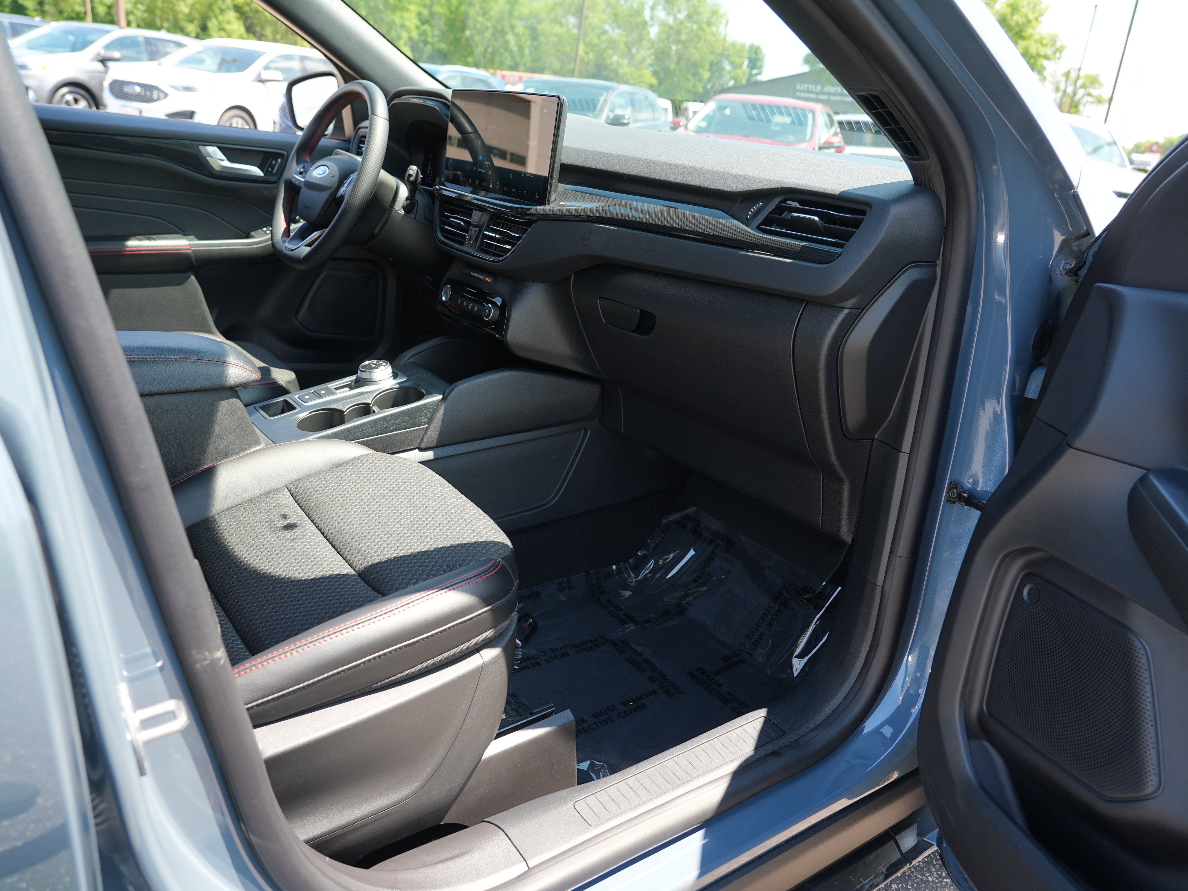 Used 2023 Ford Escape ST-Line w/ Tech Pack #1 AWD/4WD image 32